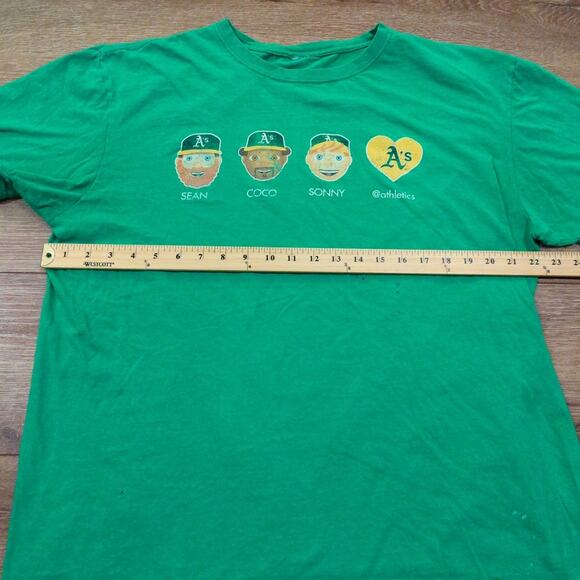 Oakland Athletics A's Love Emoji Medium Shirt 2015 Doolittle Sonny Coco Crisp - Picture 4 of 6